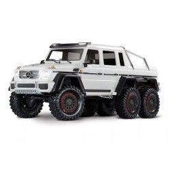 Traxxas TRX-6 Mercedes-Benz G 63 AMG 6X6 Trail Truck Blanco